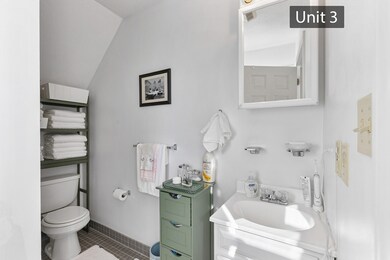 846 Main St unit 3, Woburn, MA 01801 - photo 4