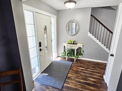 Back to entry from the family room.