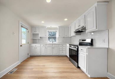 341 Green St, North Weymouth, MA 02191 - photo 3