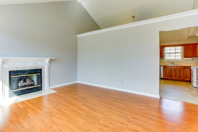 7501 Astrid Way, Louisville, KY 40228 - photo 6