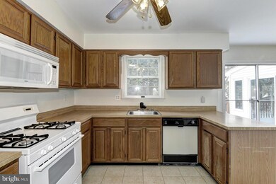 10405 Rosemont Dr, Laurel, MD 20723 - photo 7