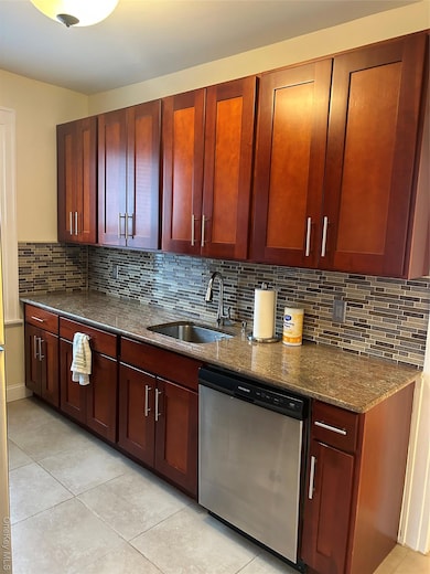 unlisted-address, Glendale, NY 11385 - photo 7