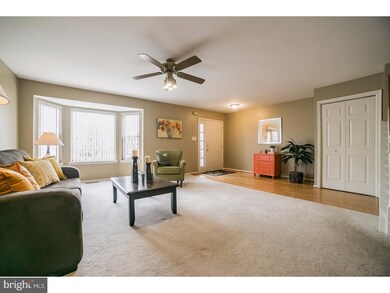 1302 Reagan Ct, Norristown, PA 19403 - photo 4