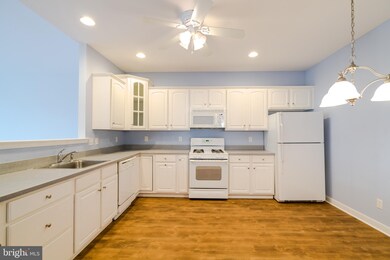 1074 Bordeaux Ln, Pennsburg, PA 18073 - photo 5