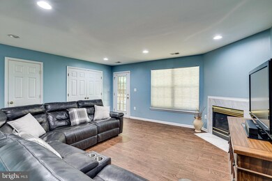 21656 Frame Square, Broadlands, VA 20148 - photo 6