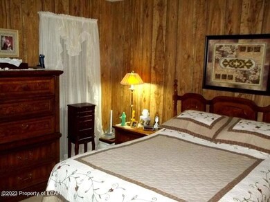 553 N James St, Hazleton, PA 18201 - photo 3