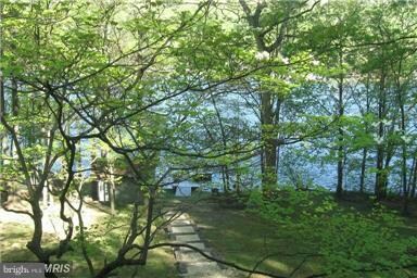 2075 Lakeside Dr, Harpers Ferry, WV 25425 - photo 6