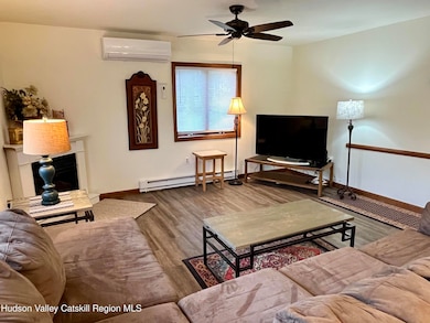 27 Grays Ln, Tannersville, NY 12485 - photo 6