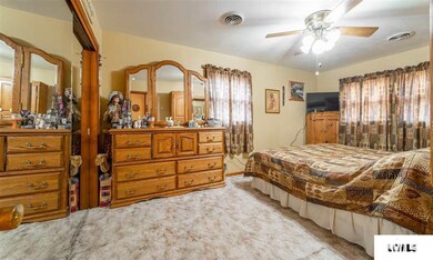 235 Southgate St, Lincoln, IL 62656 - photo 7