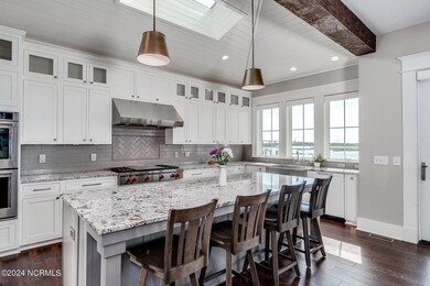 Gourmet kitchen w/ island seating