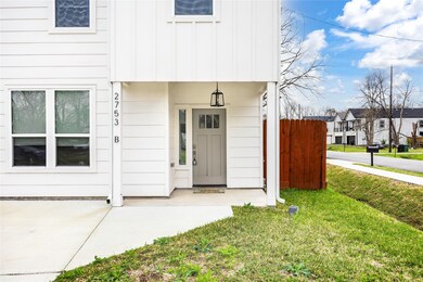 2753 Redrock St unit B, Houston, TX 77088 - photo 2