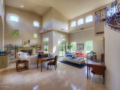 006_Living Room