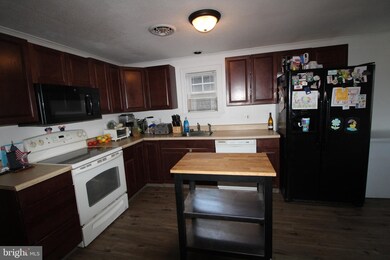 195 Gibbons Ct, Atco, NJ 08004 - photo 6