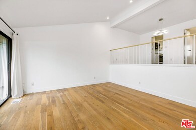 13107 Mindanao Way unit 4, Marina Del Rey, CA 90292 - photo 3