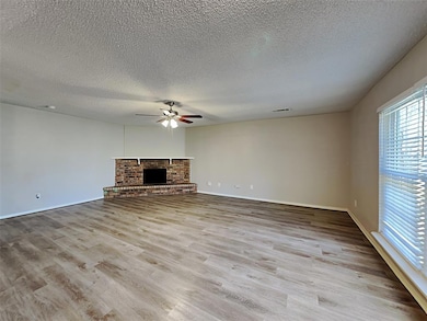 7437 Sandhurst Ln S, North Richland Hills, TX 76182 - photo 2