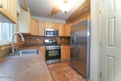 424 Hawthorne St, Keyport, NJ 07735 - photo 5