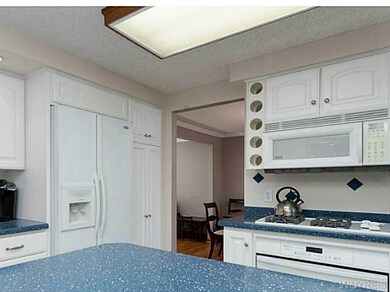 850 Thomas Fox Dr W, North Tonawanda, NY 14120 - photo 7