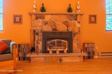 110 Sundew Dr, East Stroudsburg, PA 18301 - photo 5