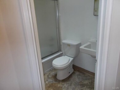 2125 E Cedar St, Allentown, PA 18109 - photo 7