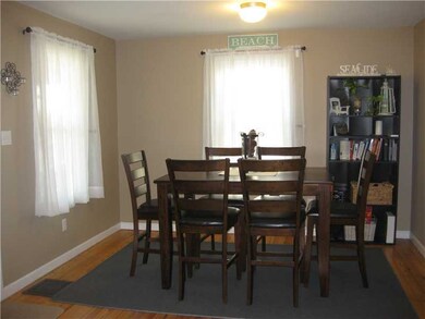 15 Hedge St, Fairhaven, MA 02719 - photo 7