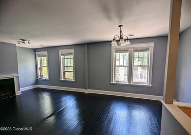 201_livingroom