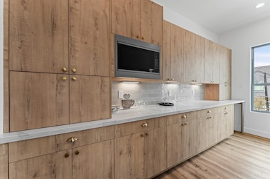 1122 W 17th St unit E, Houston, TX 77008 - photo 6