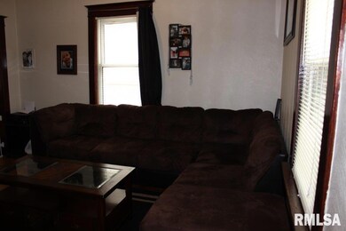 2330 E High St, Davenport, IA 52803 - photo 7