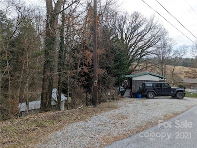 15 Massey Rd, Hendersonville, NC 28792 - photo 2