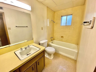 170 Clark St unit 4, Beaumont, TX 77705 - photo 6