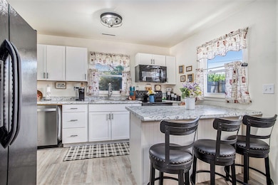 320 East Dr, Marshall, MI 49068 - photo 7