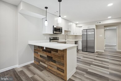 6719 Clinglog St, Capitol Heights, MD 20743 - photo 5