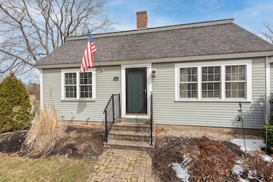 296 Dover Point Rd, Dover, NH 03820 - photo 2