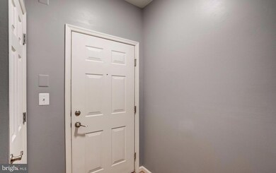 21228 Mcfadden Square unit 211, Sterling, VA 20165 - photo 2