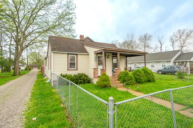 272 N Ross St, Columbus, IN 47201 - photo 2