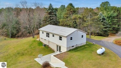 2831 Pointer Rd, West Branch, MI 48661 - photo 4
