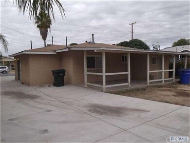 Patio - extra Parking in front og garage