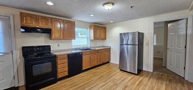 19 McDonald St unit B, Spencer, MA 01562 - photo 2