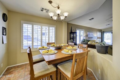 005_Dining Detail