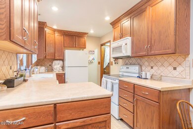 507 S Wagner Ave, Wapakoneta, OH 45895 - photo 7