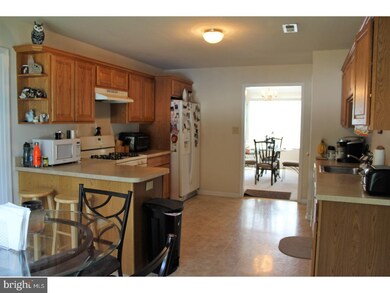 4322 Sunset Ave, Levittown, PA 19056 - photo 5