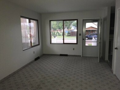 1306 3rd Ave NW, Jamestown, ND 58401 - photo 2