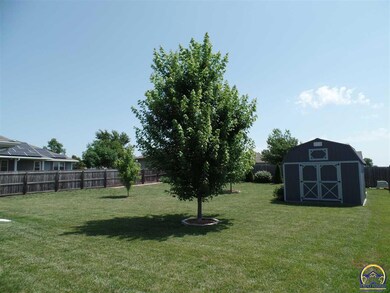 4516 SW Misty Harbor Dr, Topeka, KS 66610 - photo 5