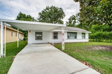 509 Jerry St, Houston, TX 77022 - photo 2