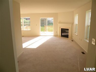 3670 Clauss Dr, Macungie, PA 18062 - photo 5