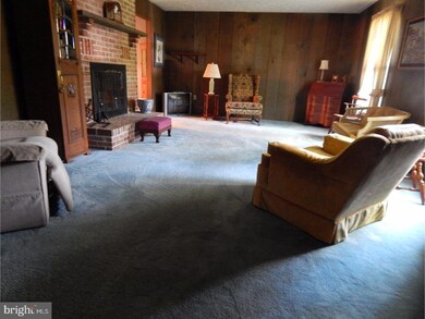 33 Golfview Ln, Reading, PA 19606 - photo 6