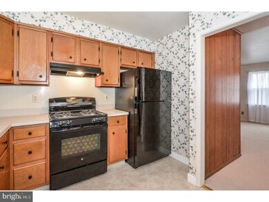 512 Haws Ln, Oreland, PA 19075 - photo 6