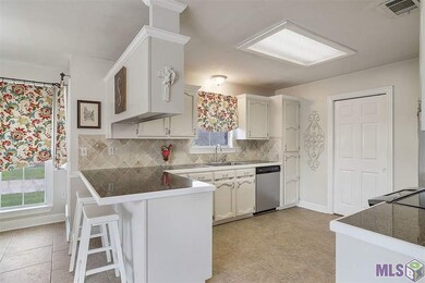 2128 W George St, Zachary, LA 70791 - photo 4