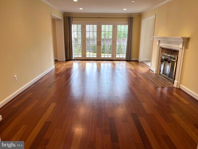 4105 Edgevale Ct, Chevy Chase, MD 20815 - photo 4