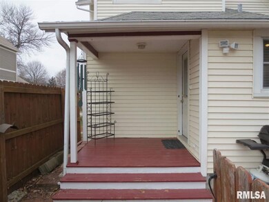 2031 Farnam St, Davenport, IA 52803 - photo 5