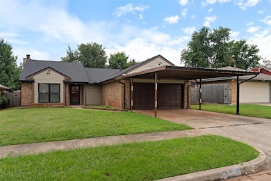 2224 NE 8th St, Moore, OK 73160 - photo 2